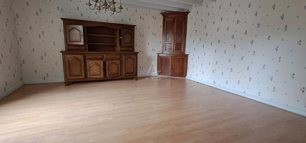 Maison charentaises avec dépendances