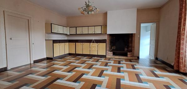 Maison charentaises avec dépendances