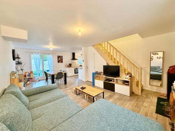 Maison à GUIGNES, 77390 - 5 pièces 85m²