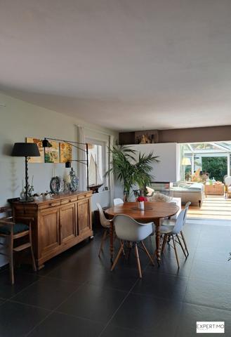 MAGNIFIQUE PROPRIETE DANS UN ECRIN DE VERDURE