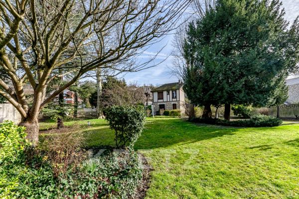 Propriété de style Anglo-Normande sur les bords de Marne