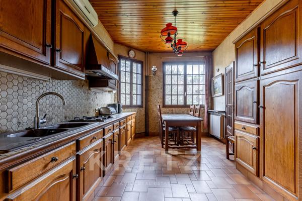 Propriété de style Anglo-Normande sur les bords de Marne