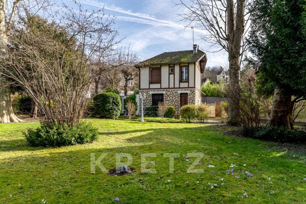 Propriété de style Anglo-Normande sur les bords de Marne