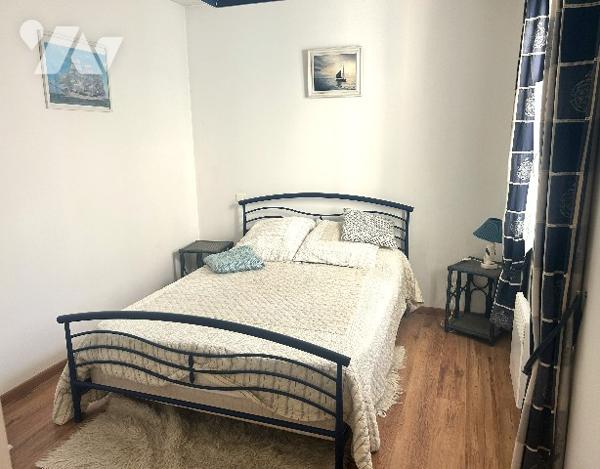 Dans lieu calme et non isolé, jolie maison récente de plain-pied avec garage et jardin clos