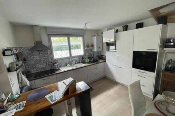 Location - Maison 4 pièces 93 m 2 SAINT HERBLAIN (44800)