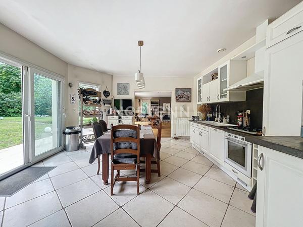 Maison Lamorlaye 10 pièce(s) 300 m2