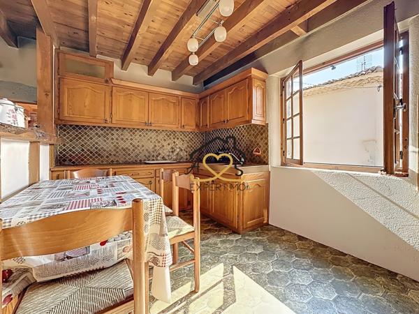 Trézioux (63520) Belle maison au calme à Trézioux