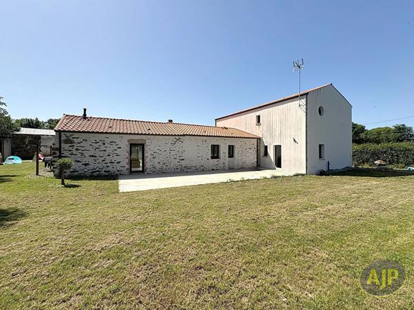 Vente maison Apremont : 339 500 € - AJP Immobilier Challans