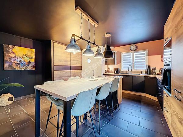 A vendre - Soulaire et Bourg - Maison 4 chambres - jardin