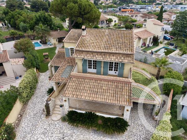 Maison à vendre  4 pièces - 148,90 m 2   MARTIGUES  - 13