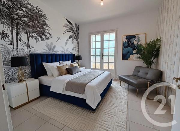 Maison à vendre  4 pièces - 148,90 m 2   MARTIGUES  - 13