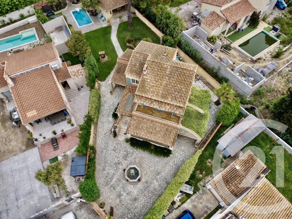 Maison à vendre  4 pièces - 148,90 m 2   MARTIGUES  - 13