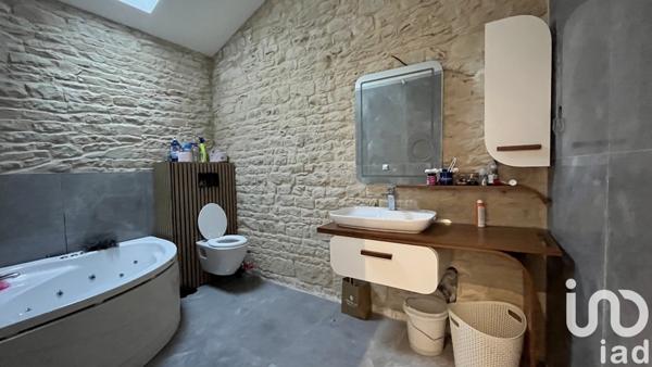 Maison à vendre 5 pièces 136 m² Saint-Hilaire-la-Palud