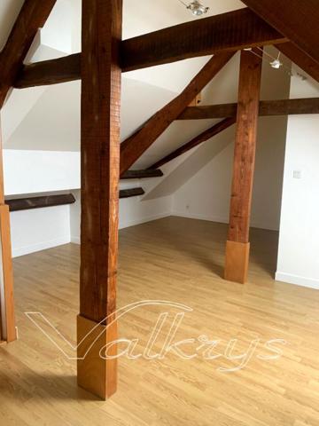 Immeuble mixte de caractère place centrale à Bannalec - investissement rentable