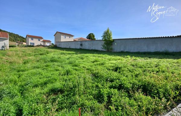 Terrain constructible dans un village convivial