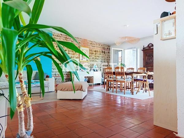 maison familiale avec cachet et grand terrain plat