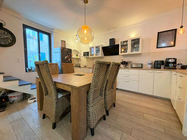 A VENDRE EN EXCLUSIVITE 84120 PERTUIS MAISON DE VILLE TYPE 5 PIECES D'ENVIRON 113 M² AVEC GARAGE