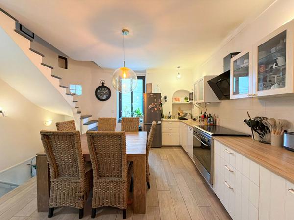 A VENDRE EN EXCLUSIVITE 84120 PERTUIS MAISON DE VILLE TYPE 5 PIECES D'ENVIRON 113 M² AVEC GARAGE