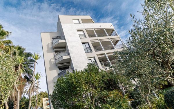 Appartement à vendre    3 pièces • 76,90 m2 Nice