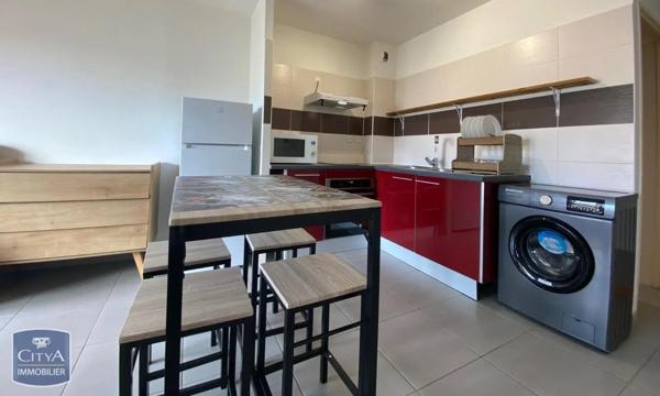 Appartement à louer 1 pièce 27.4m² Saint-Denis (97490)