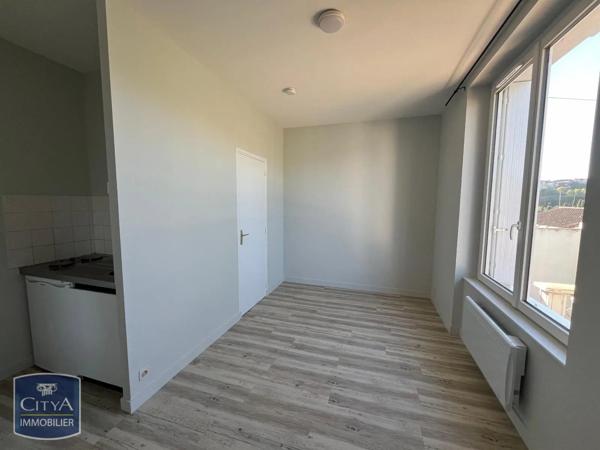 Appartement à louer 1 pièce 16.25m² Poitiers (86000)