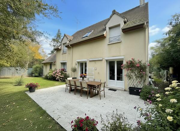 Maison à Verrières-le-Buisson, 5 chambres et double garage, Proche lycée Sophie Barat- DPE C.