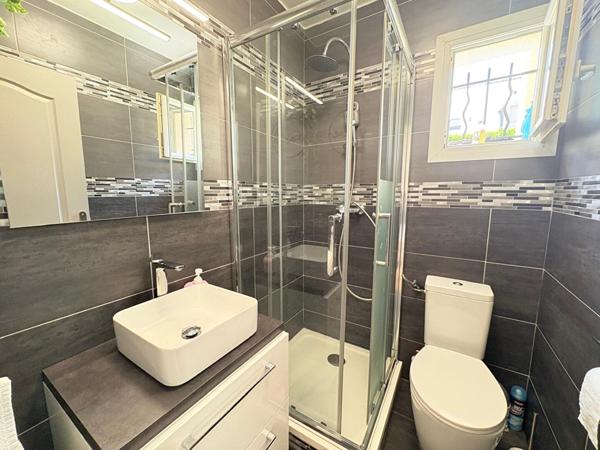 Maison à Verrières-le-Buisson, 5 chambres et double garage, Proche lycée Sophie Barat- DPE C.