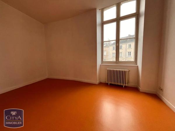 Appartement à louer 2 pièces 54.3m² Laval (53000)