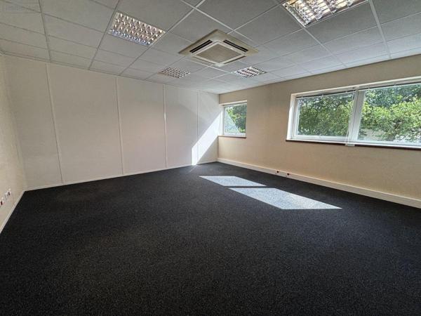 Bureaux à vendre à Bruz en Ille-et-Vilaine (35170), ref : 35129-6718