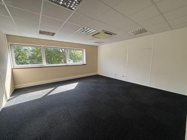 Bureaux à vendre à Bruz en Ille-et-Vilaine (35170), ref : 35129-6718