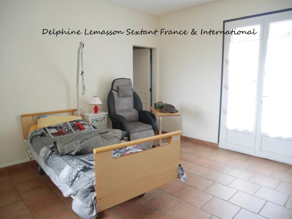 Grande maison familiale  avec piscine située à 3mns du centre d'un village