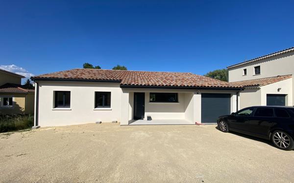 Maison à vendre    4 pièces •  Grane