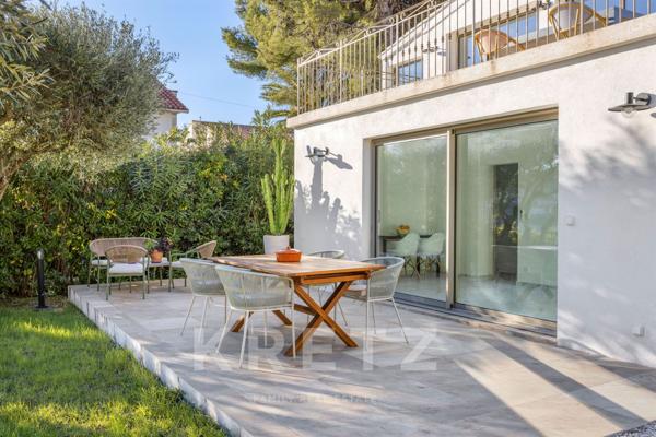 Sanary - Pieds dans l'eau - Villa de 120 m2 - Piscine