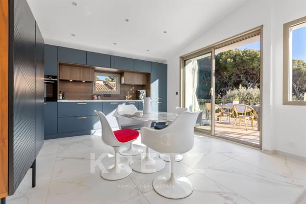 Sanary - Pieds dans l'eau - Villa de 120 m2 - Piscine