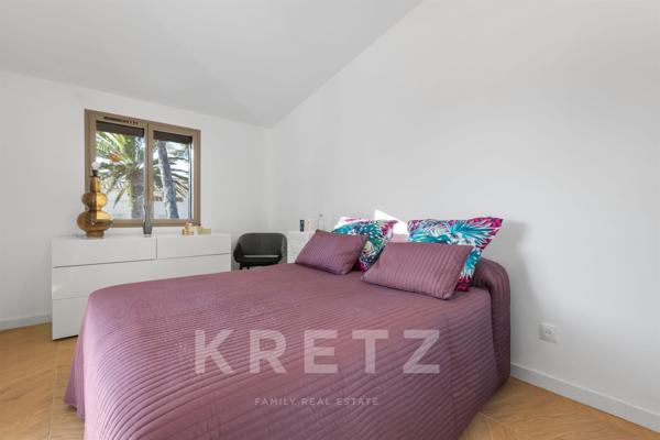 Sanary - Pieds dans l'eau - Villa de 120 m2 - Piscine