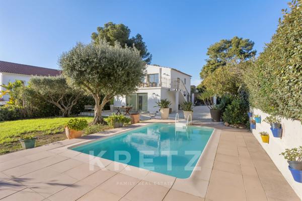 Sanary - Pieds dans l'eau - Villa de 120 m2 - Piscine