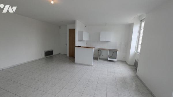 PELLOUILLES LES VIGNES - IMMEUBLE DE RAPPORT 