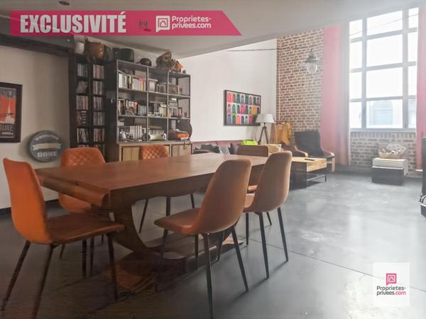 ROUBAIX proche Parc Barbieux/Place du Travail, magnifique LOFT avec 2 chambres, magnifique terrasse, 2 places de parking