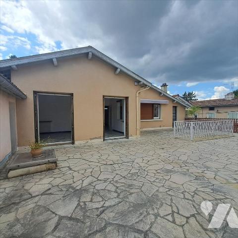 APPARTEMENT (Maison de village)  99M² AVEC TRES GRANDE TERRASSE 100m² ET GRENIER/DEPENDANCE