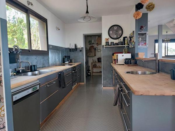 OLLIOULES - Maison d'architecte 4 pièce(s) 145 m2 avec vue exceptionnelle