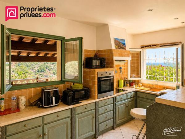 Maison à Anthéor avec vue mer, piscine et deux logements indépendants