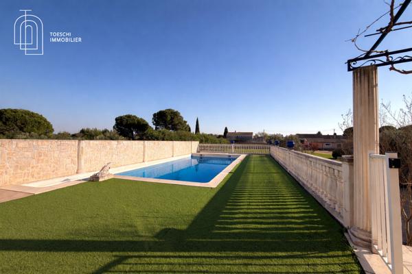 Propriété avec deux habitations, studio et bureau indépendant – Arles 850 000 €