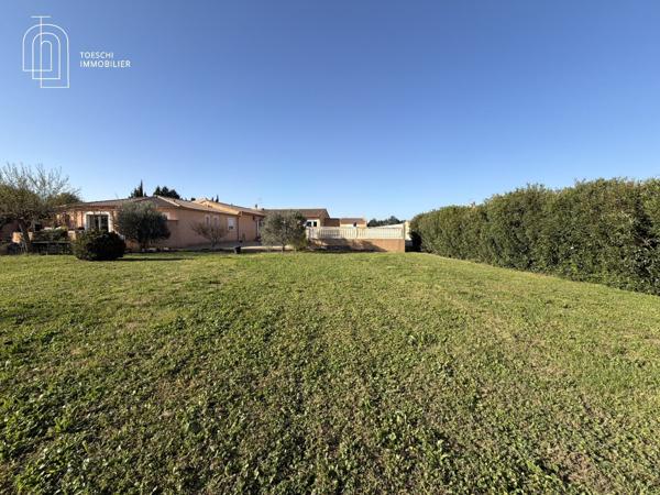 Propriété avec deux habitations, studio et bureau indépendant – Arles 850 000 €