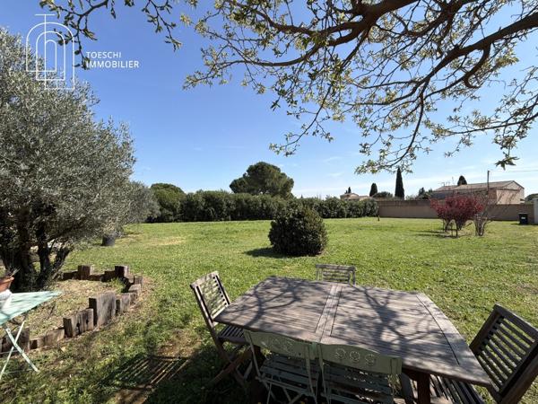 Propriété avec deux habitations, studio et bureau indépendant – Arles 850 000 €