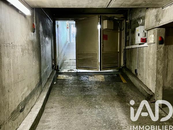 Parking à vendre 26 m² Paris 20