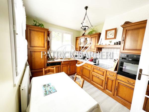 Village de Menucourt!