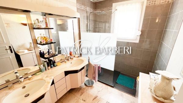 Village de Menucourt!