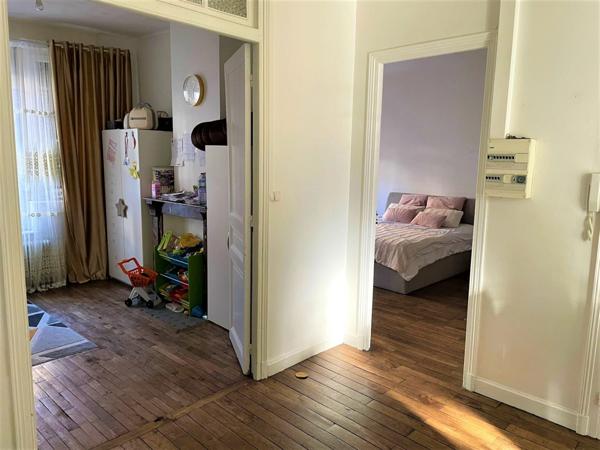 Dpt Nord (59), à louer CAMBRAI appartement T3 de 78 m² 650 € Charges communes comprises