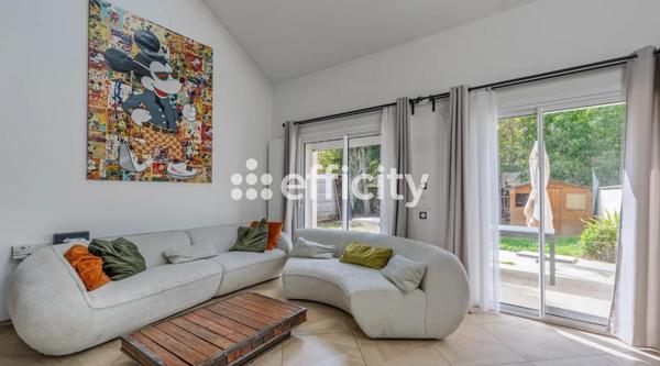 Maison
         4 pièces
        - 100 m² Bien prestige 449 000 € *