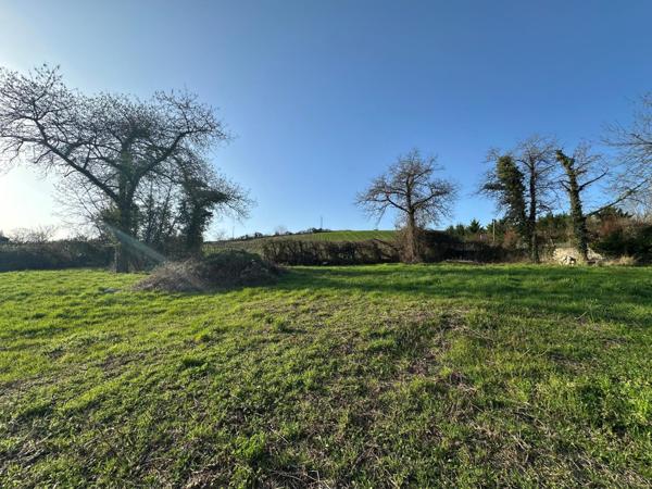En périphérie de Joigny, proche commodités, vue ++